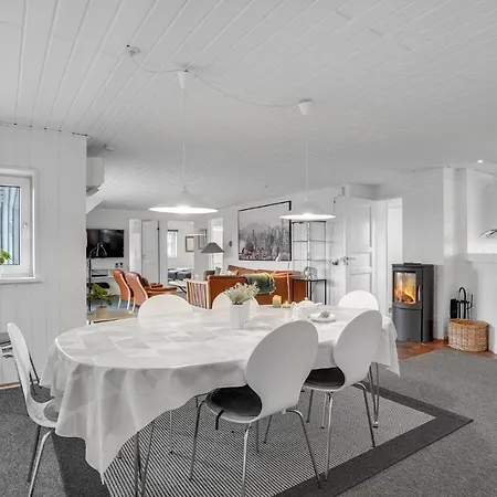 5 Bedroom Stunning In Hvide Sande * Bjerregård