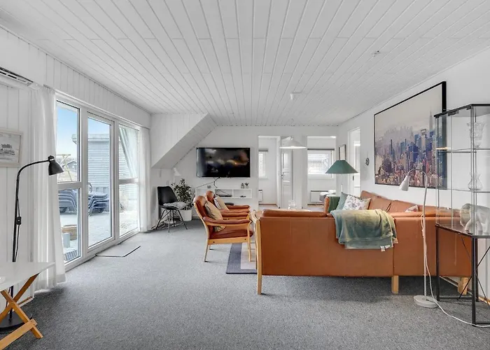 5 Bedroom Stunning In Hvide Sande Vakantiehuis Bjerregård